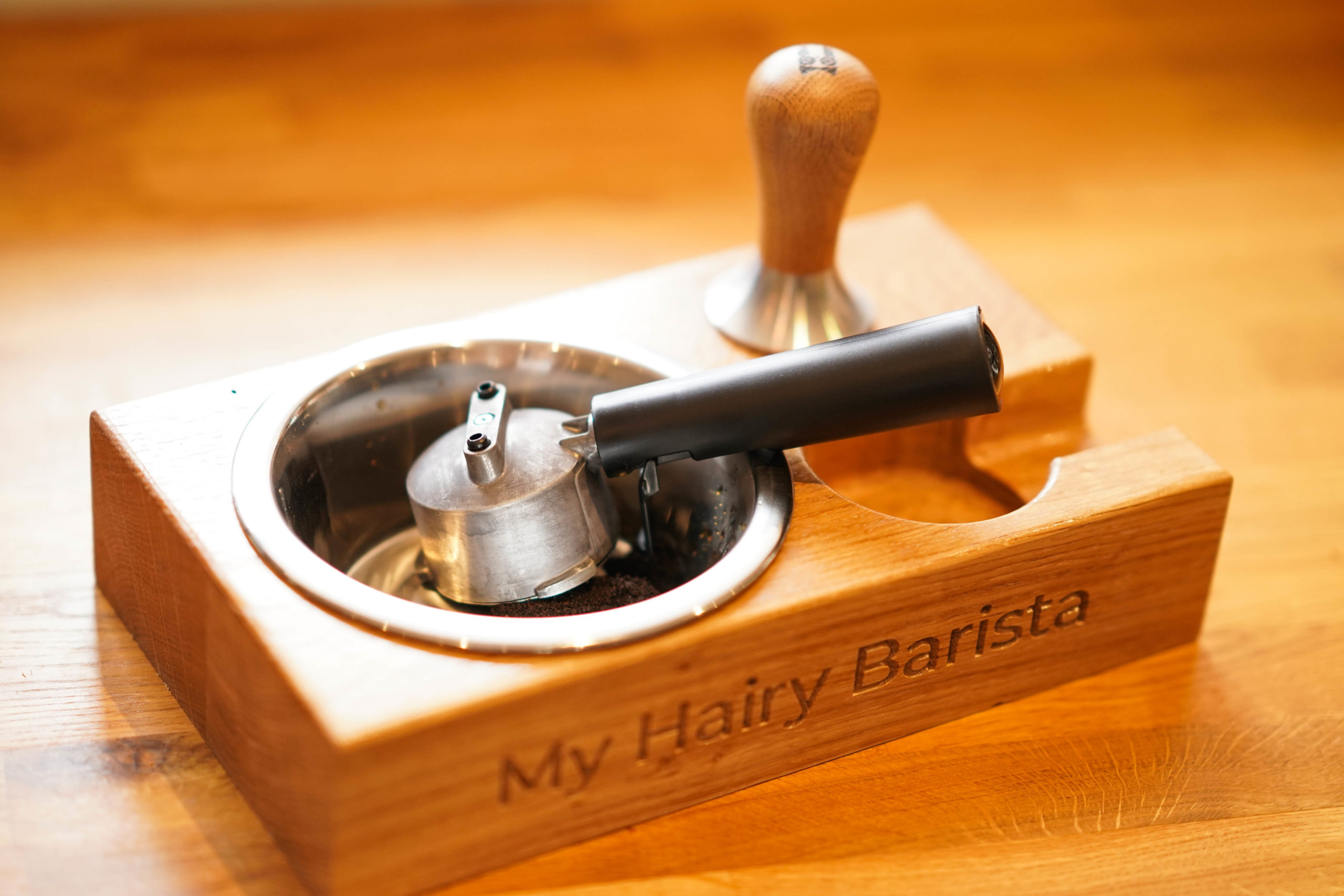 Tamperstation 58mm Holz, 8 In 1 Barista Tamping Station mit Knock Box, Barista Zubehör und Tamper Station für Home, Office, Café